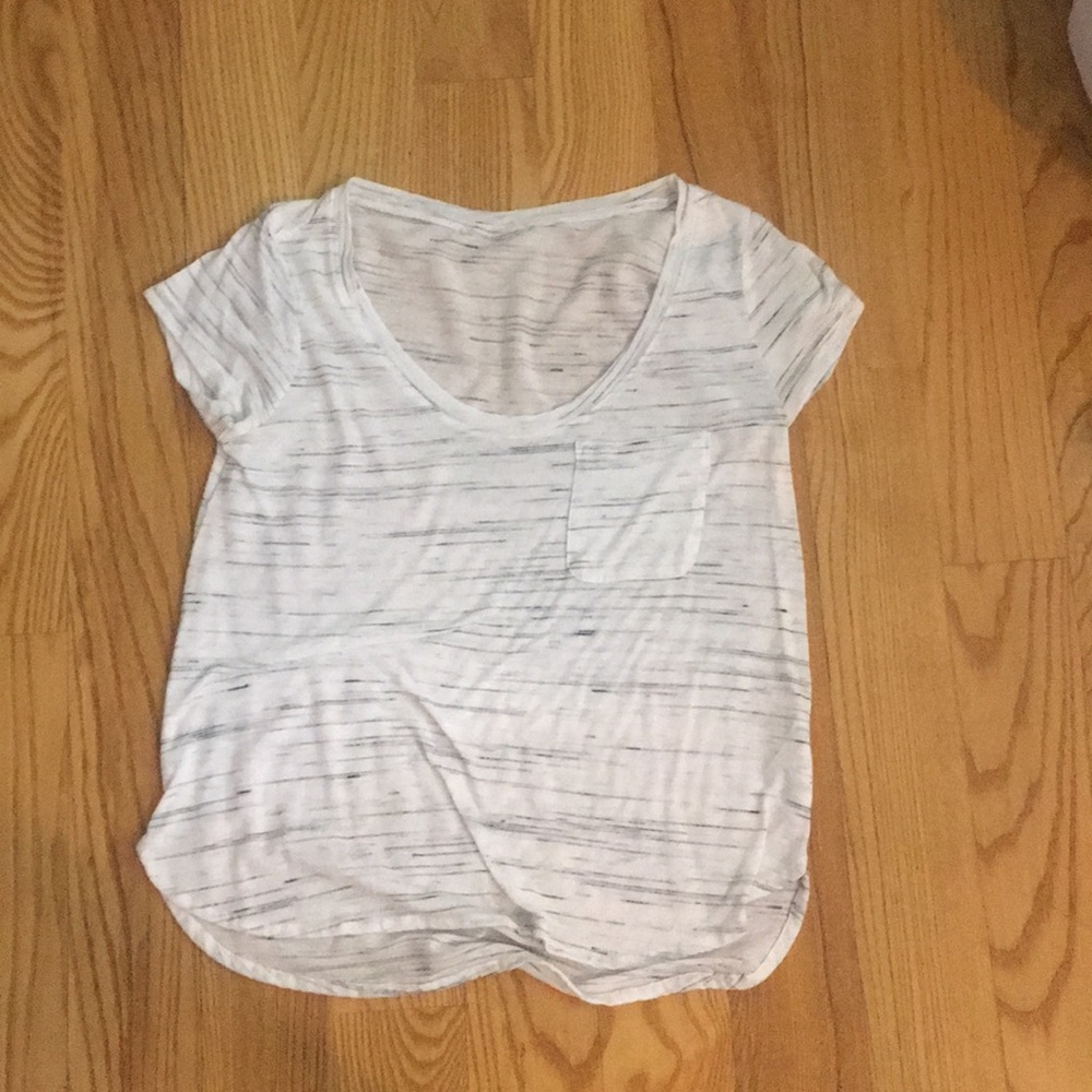 White tee